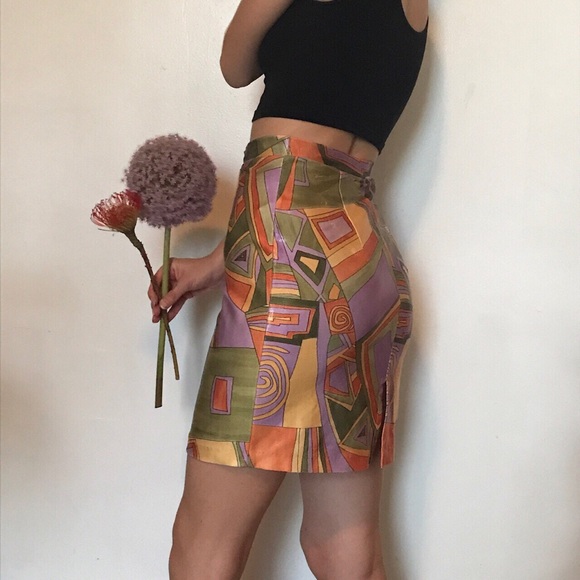 Vintage graphic skirt✴️🌀💜 - Picture 6 of 8